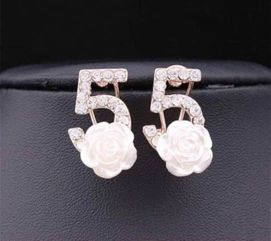 Fife Shaped Rose Flower Stud Earrings