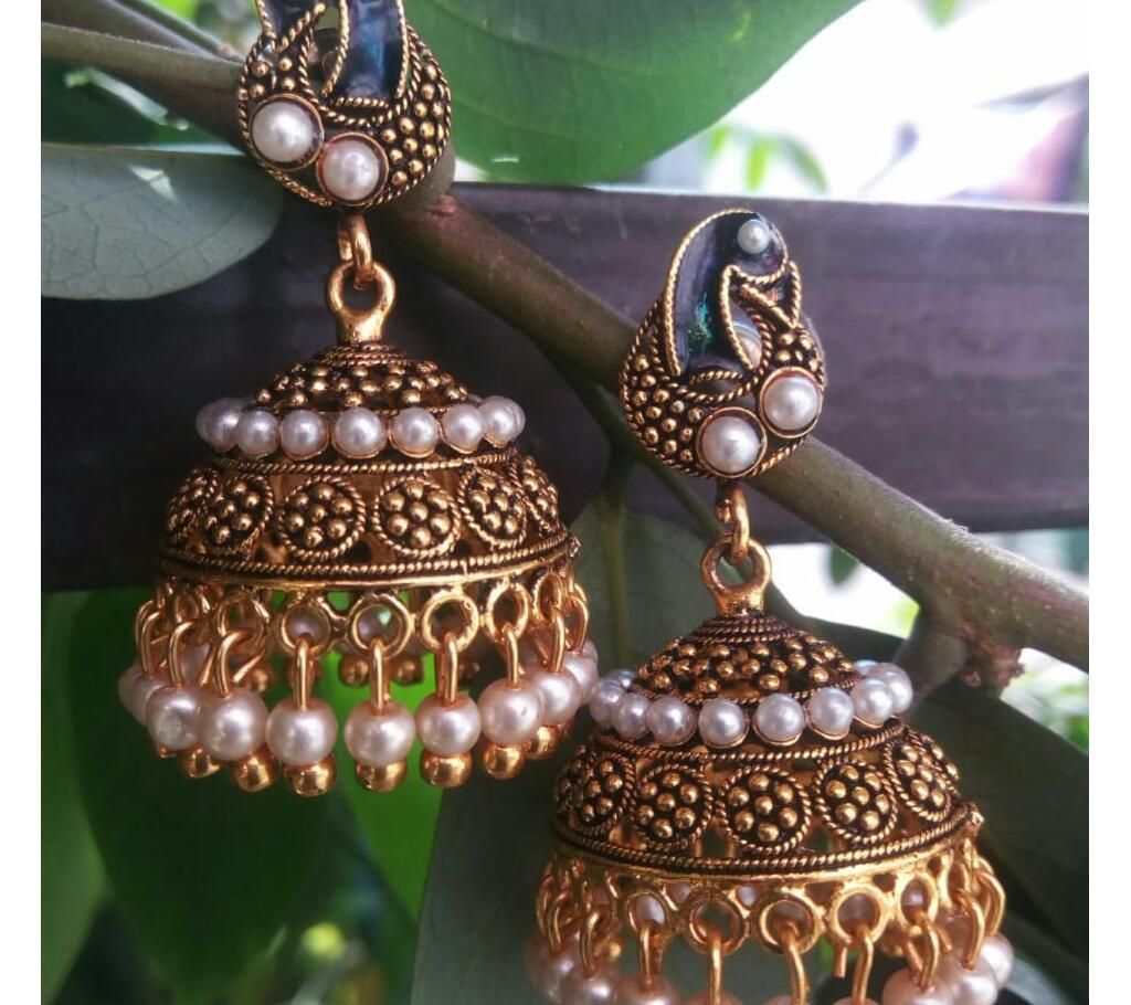 Indian Gold Pleated Pearl Settings Jhumka 