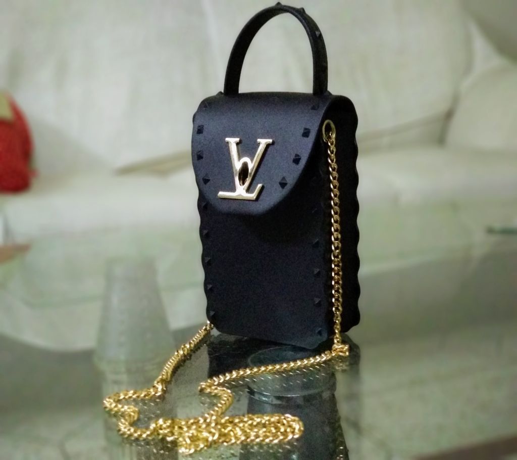 Exclusive Faux Leather Mobile bags