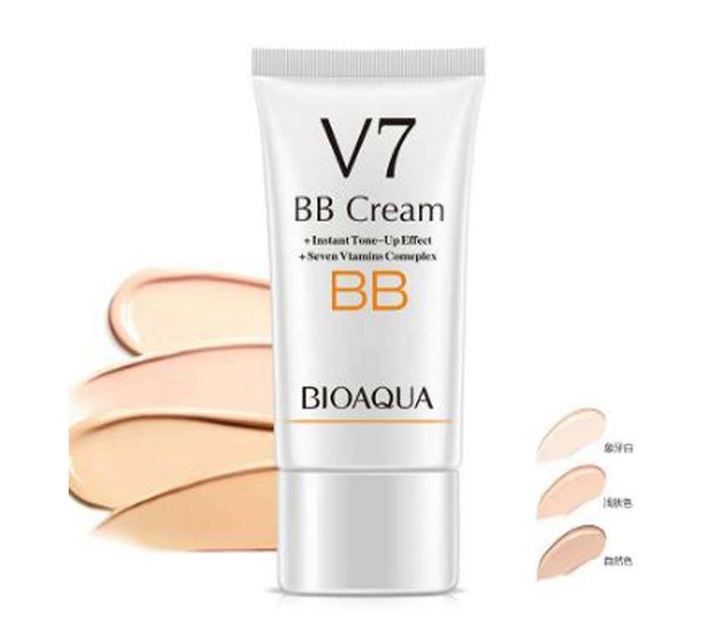 Bioaqua V7 BB  Brightening