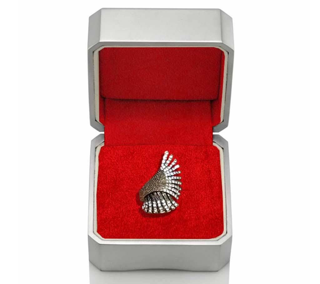 metal antique finger ring 