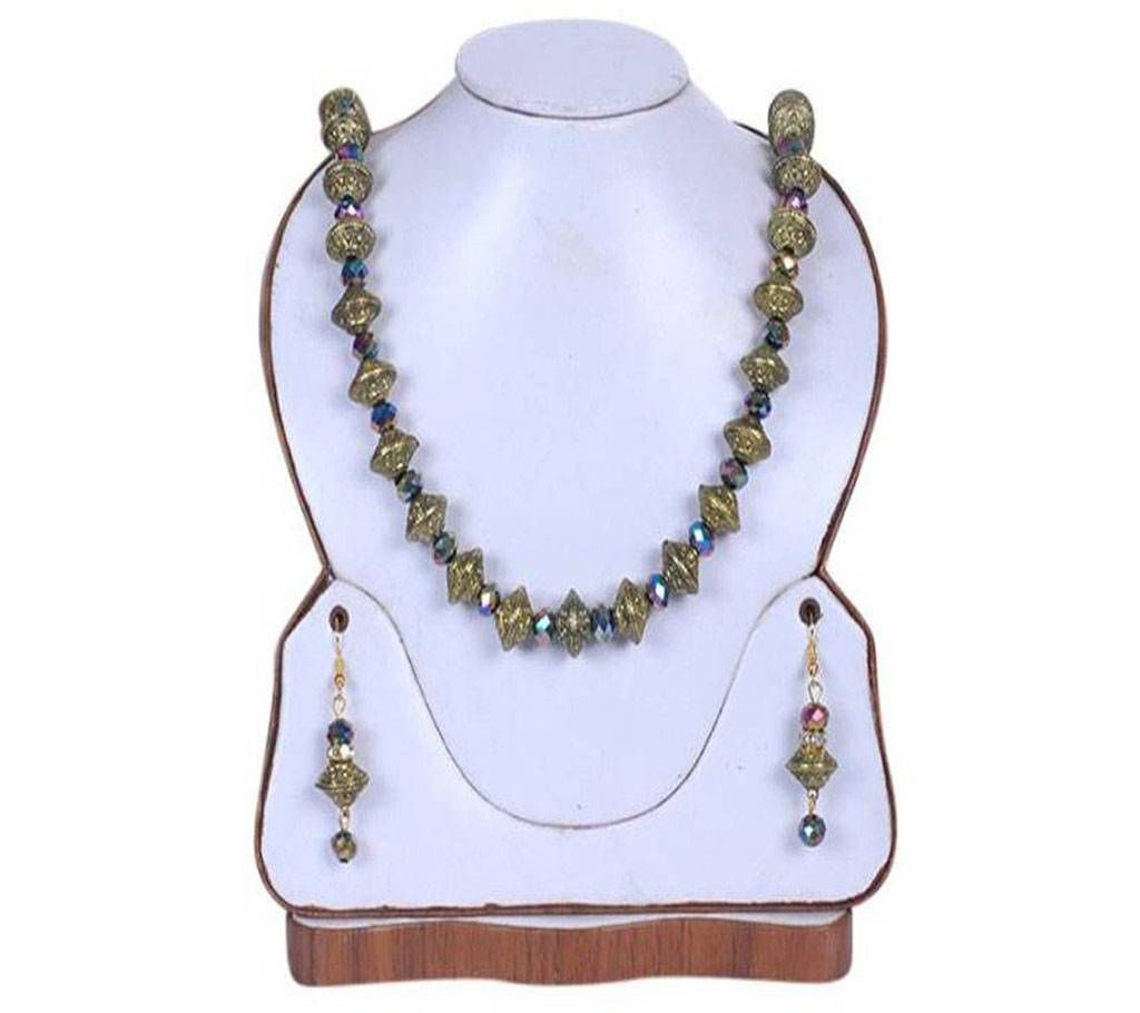 Ladies necklace set