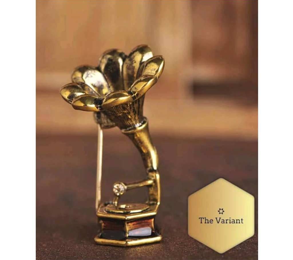 Stylish Gramophone Brooch