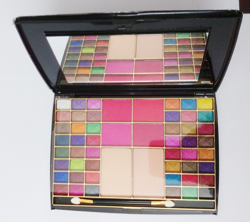 NAKED5 Roseleaf 54 Color Eye shadow