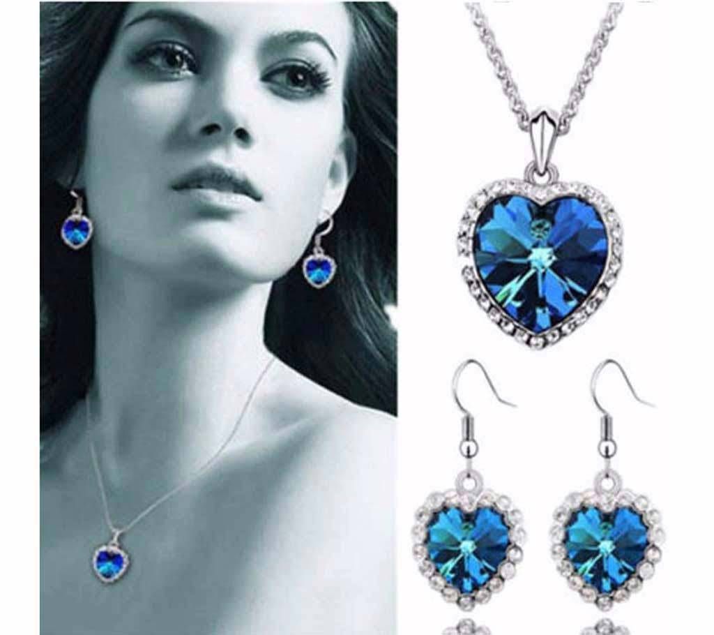 Titanic crystal pendant set 