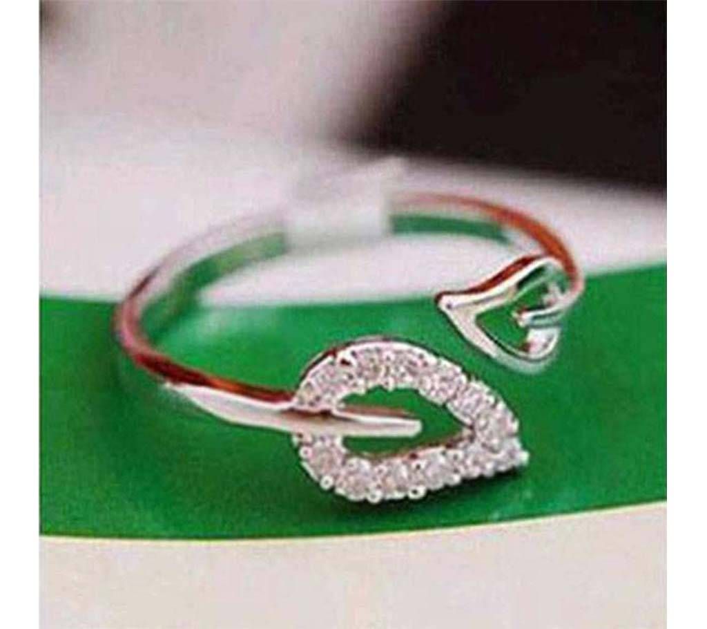 LIFT SHAPED FINGER RING