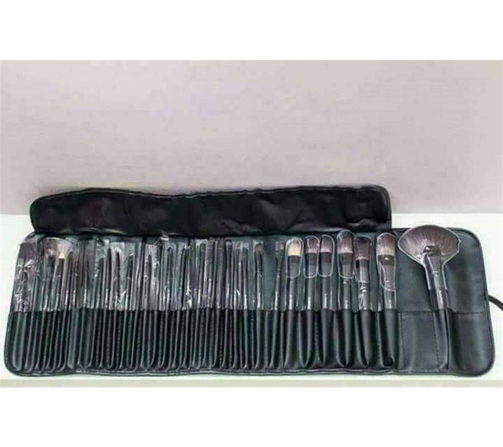 Mac 32 Pcs Brush Set