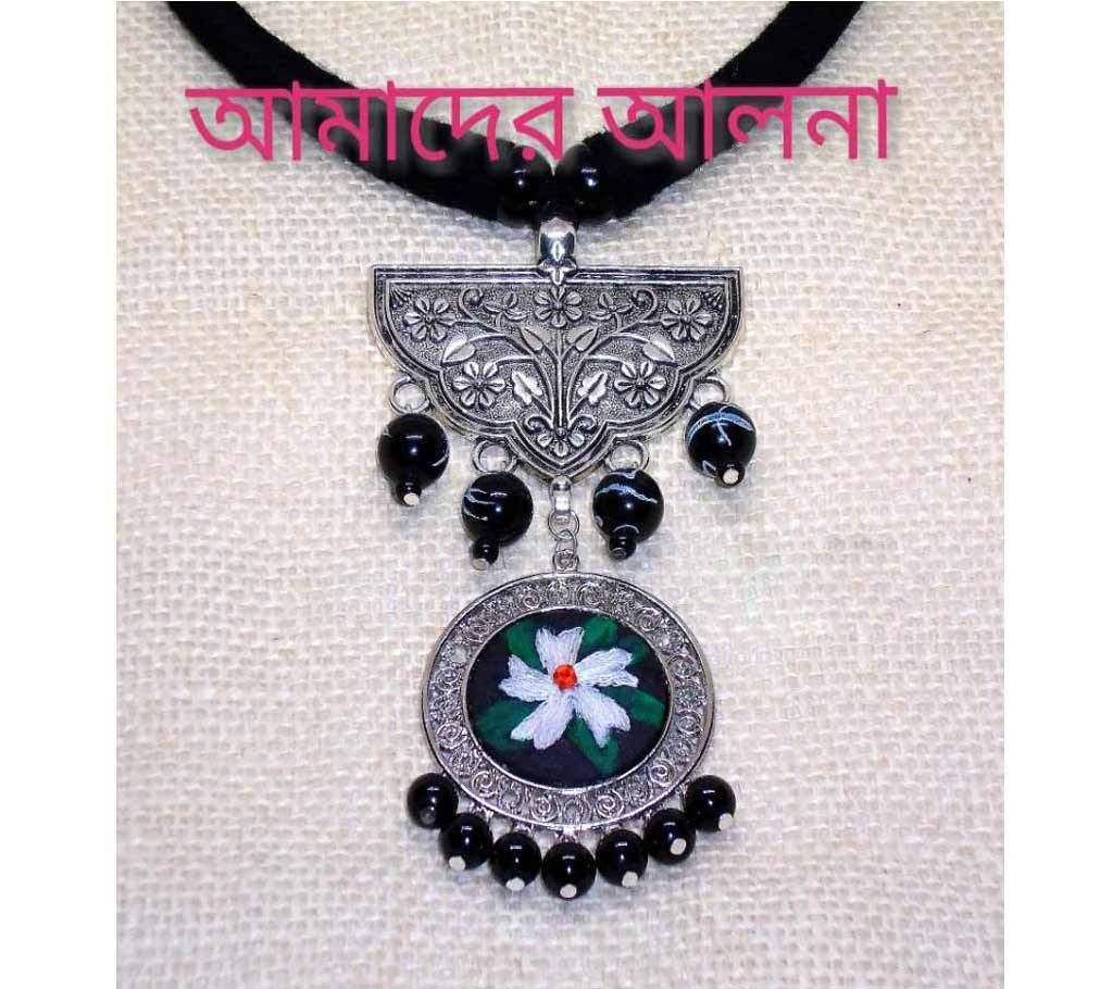 Shiuly Floral Pendant 