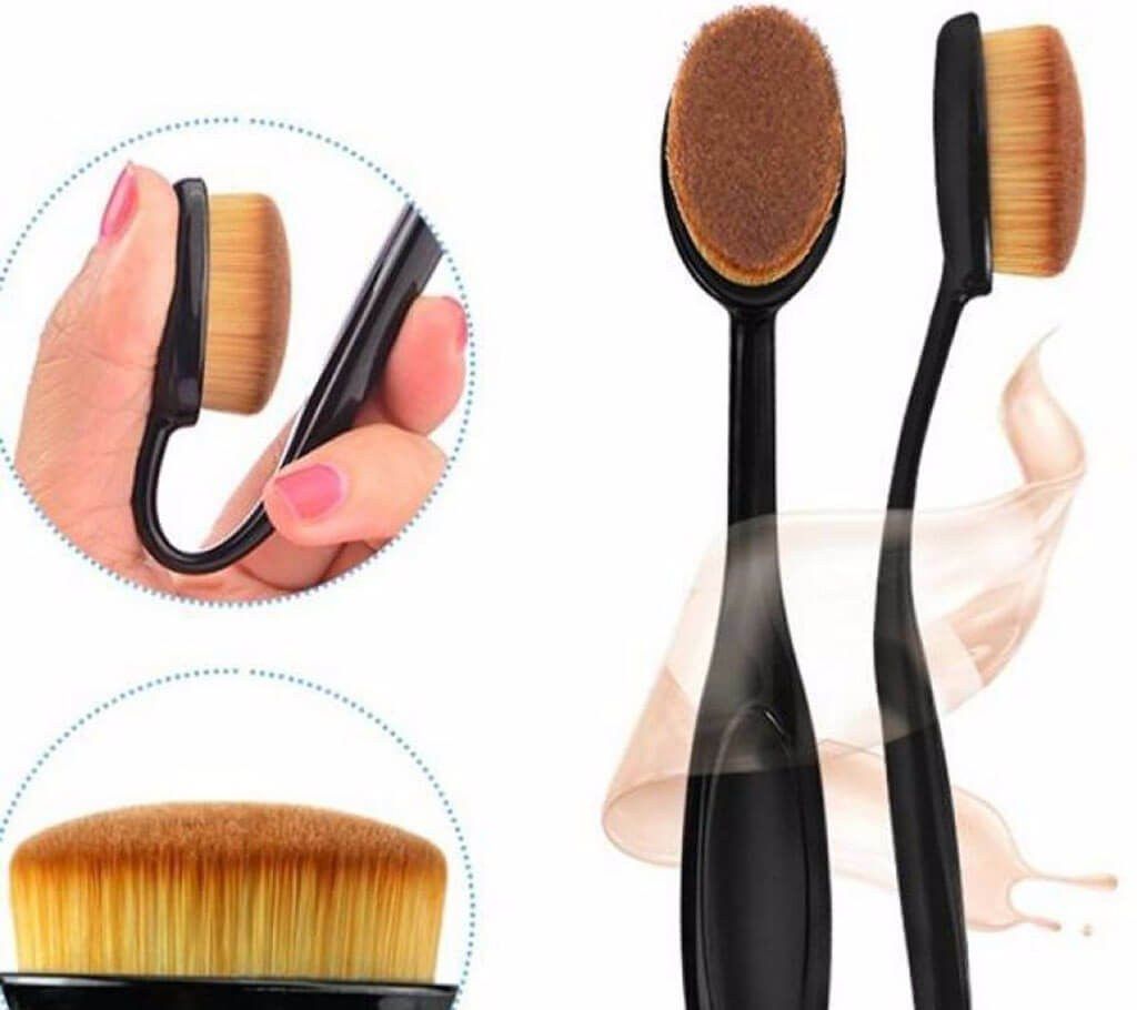 Foundation Oval Brush