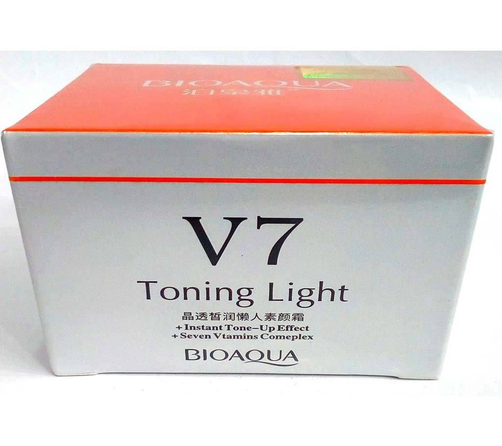 bioaoua V7 toning light cream Thailand