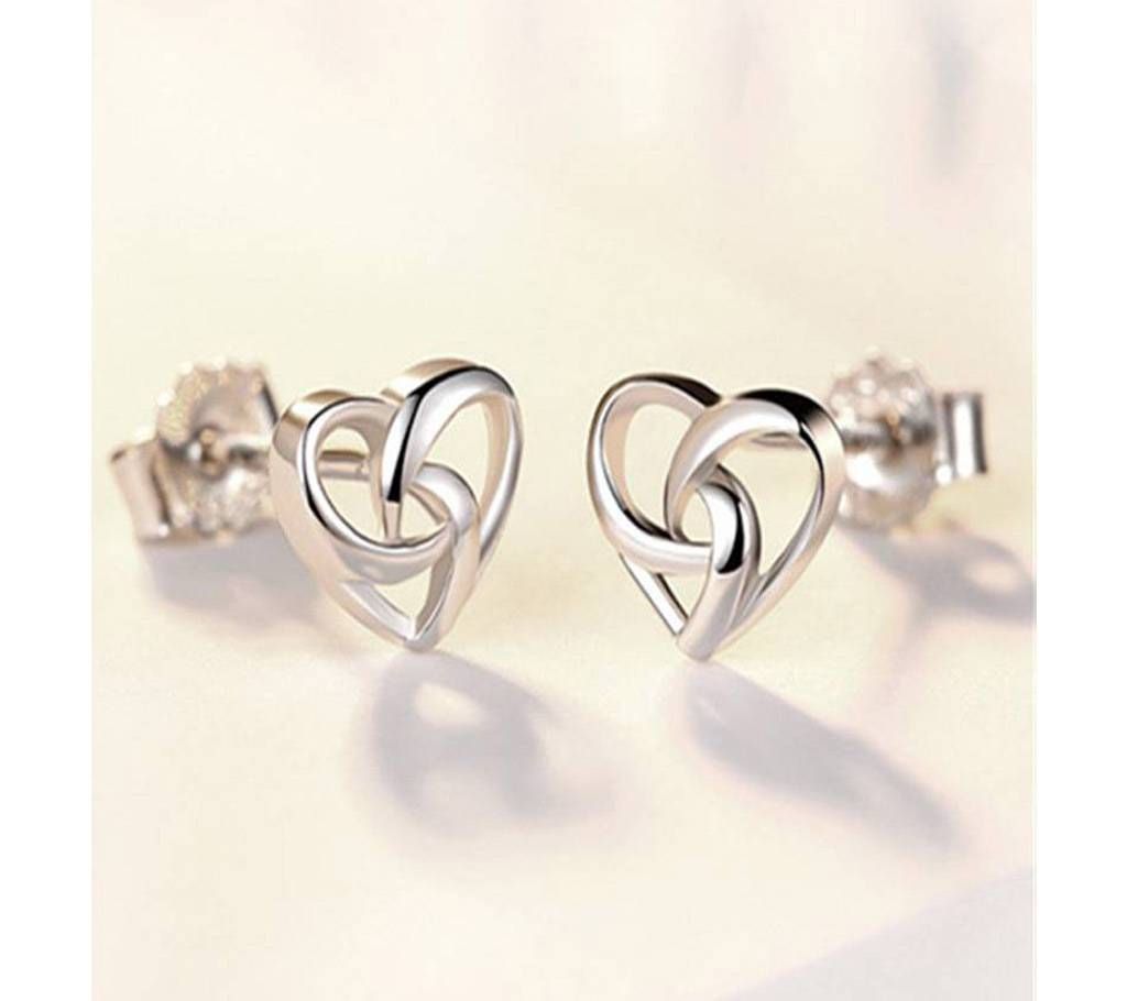 QCOOLJLY New Arrival Silver Color Heart to Heart Hollow Small Stud Earrings Women Engagement Jewelry Earrings Gift For Girls