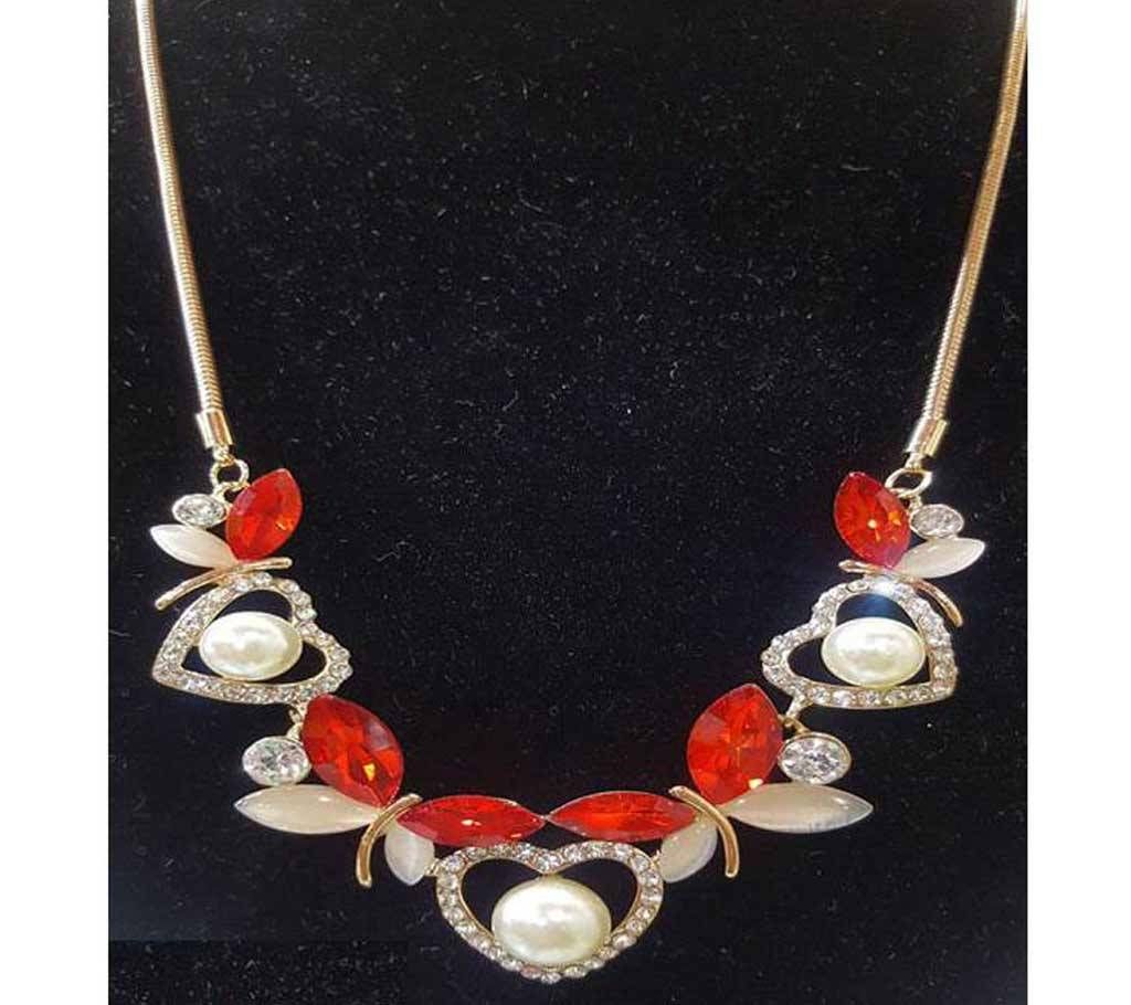 Alloy and stone setting necklace