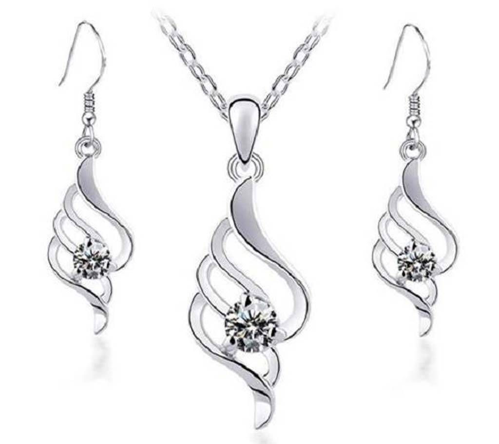 Crystal pendant Set with Earrings 