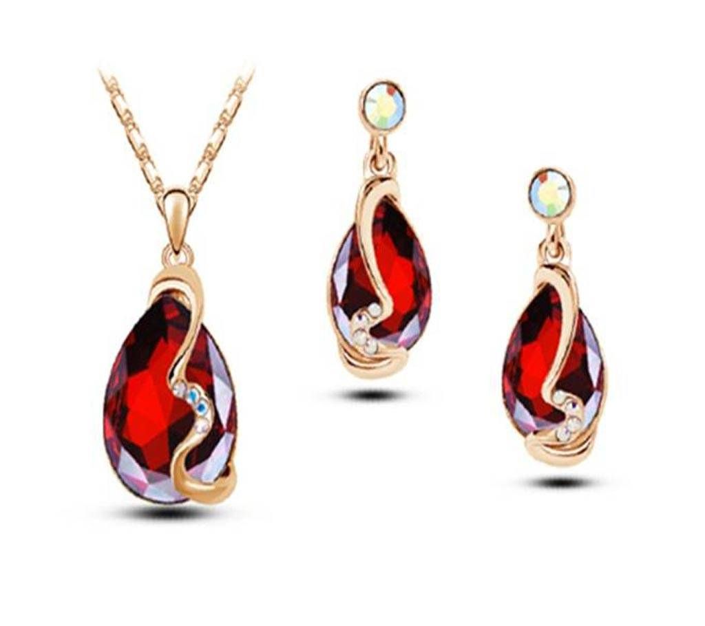 Metal & Crystal Pendent With Earring