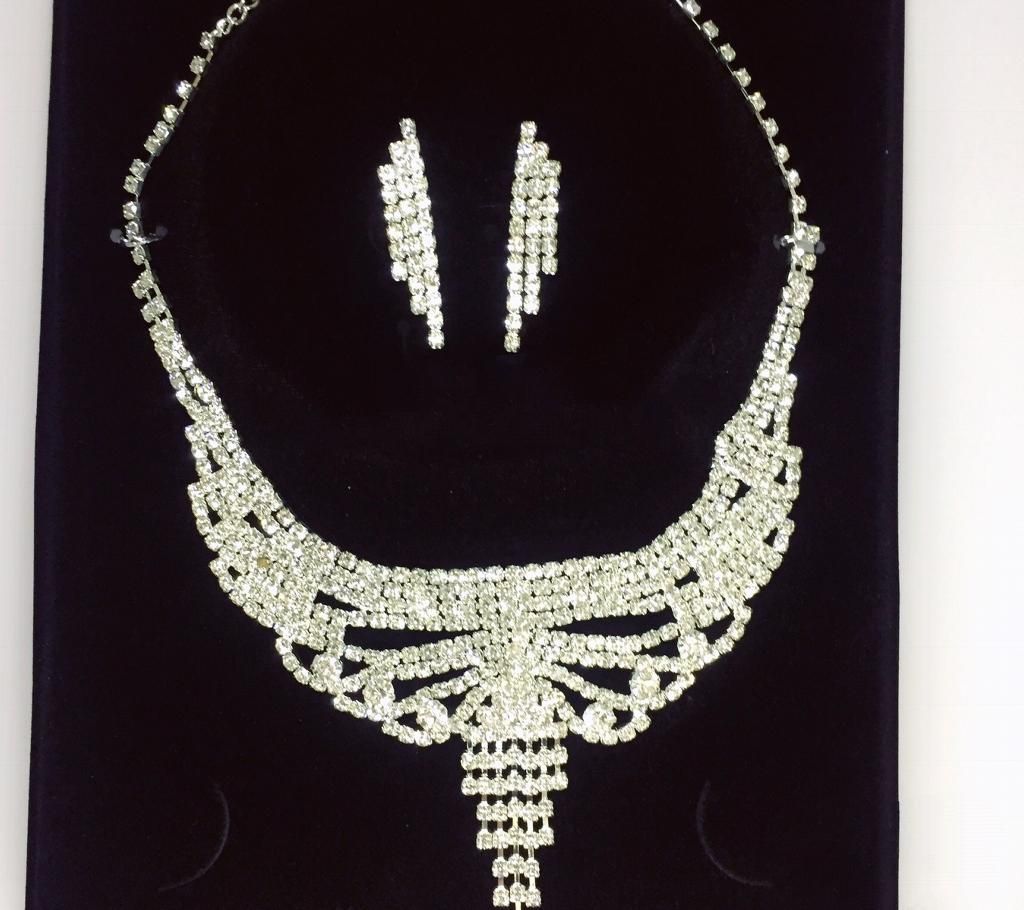 Stone Crafted Necklace Set