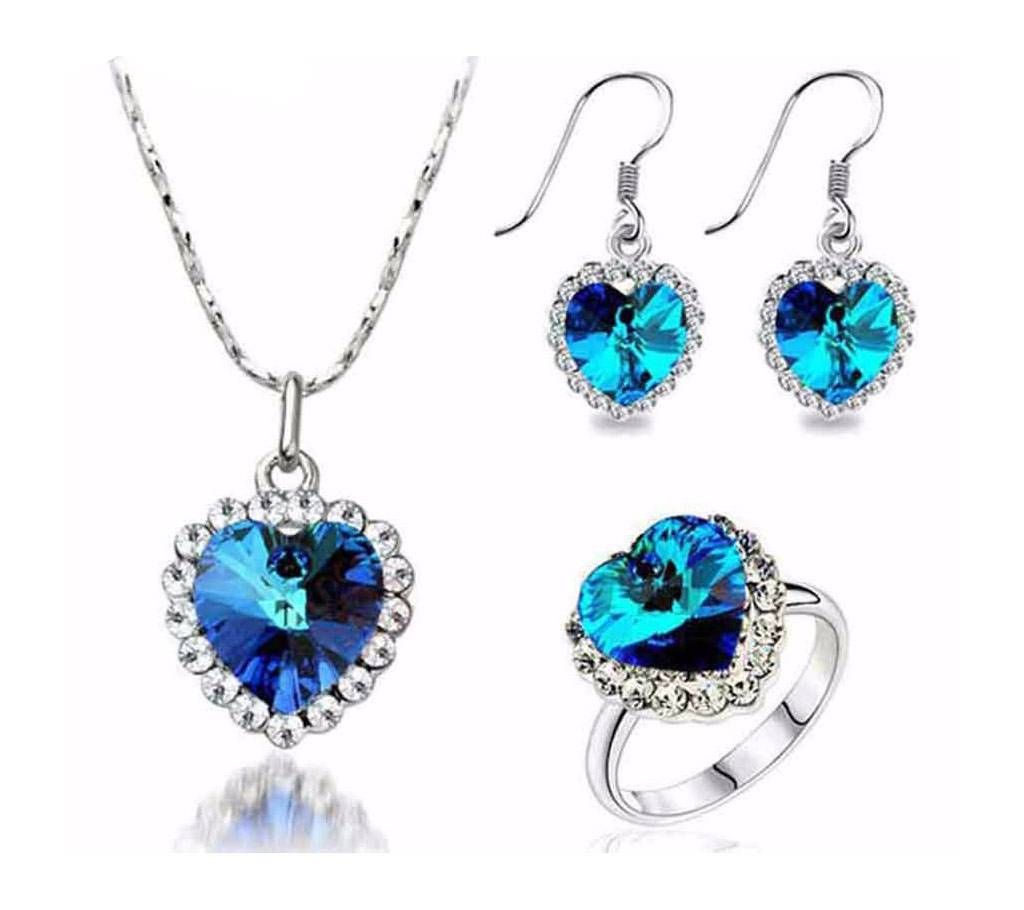 Heart Shaped Stone Setting Jewellery Set Box  