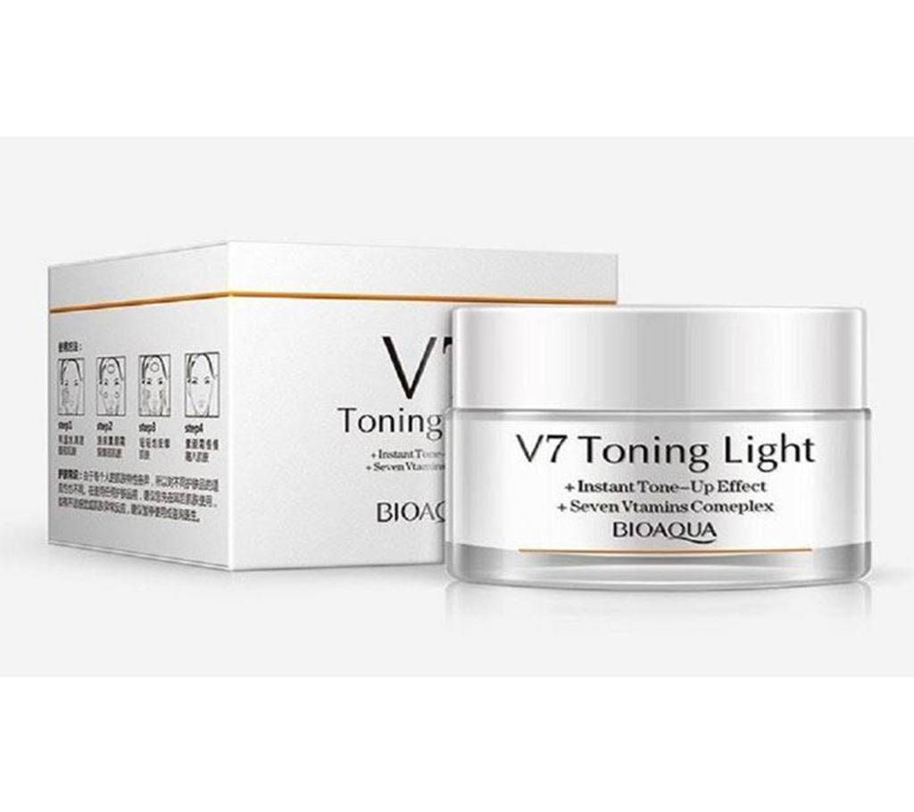 V7 Deep Hydration Moisturizing Brighten Skin 50g