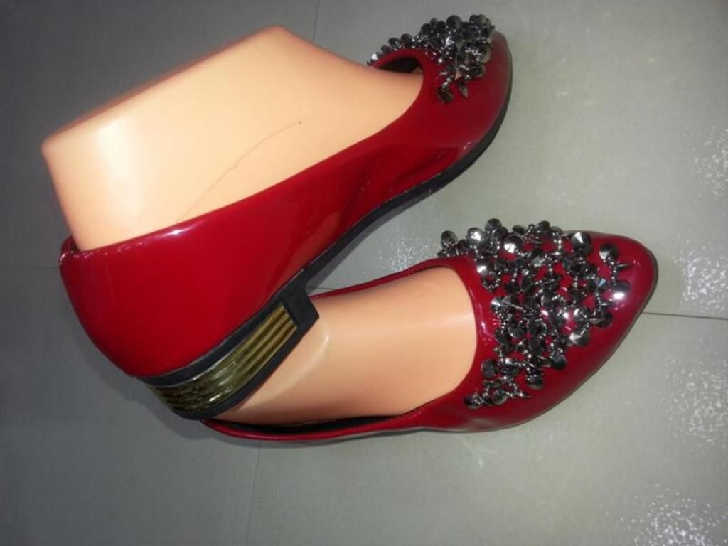 ladies semi flat shoe