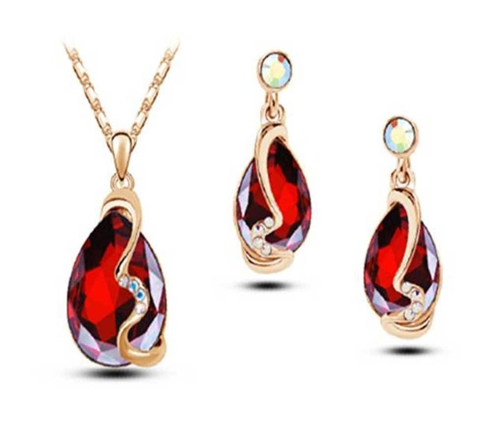 Exclusive Crystal Drop Pendant Set 