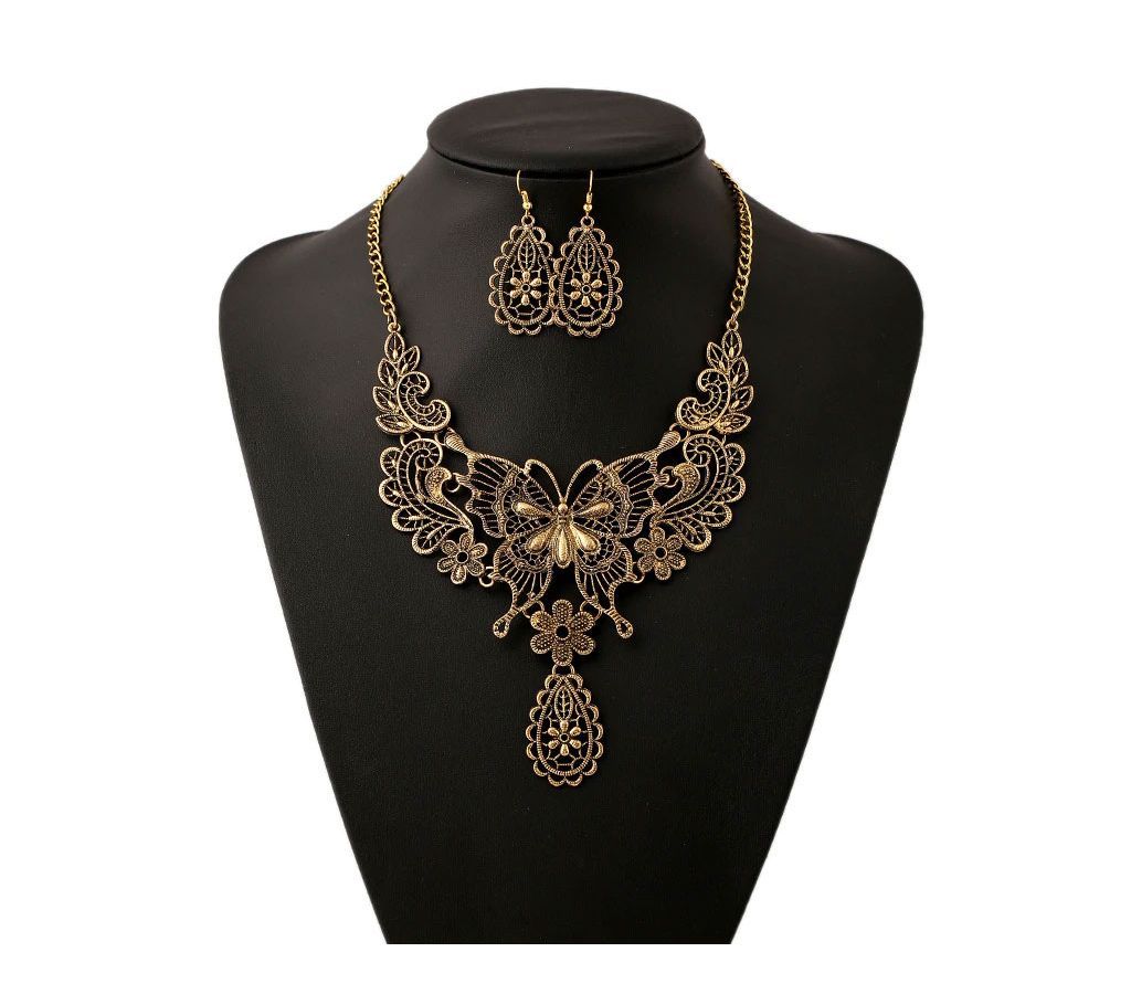 Vintage Hollow Butterfly Choker Statement Necklace Gold