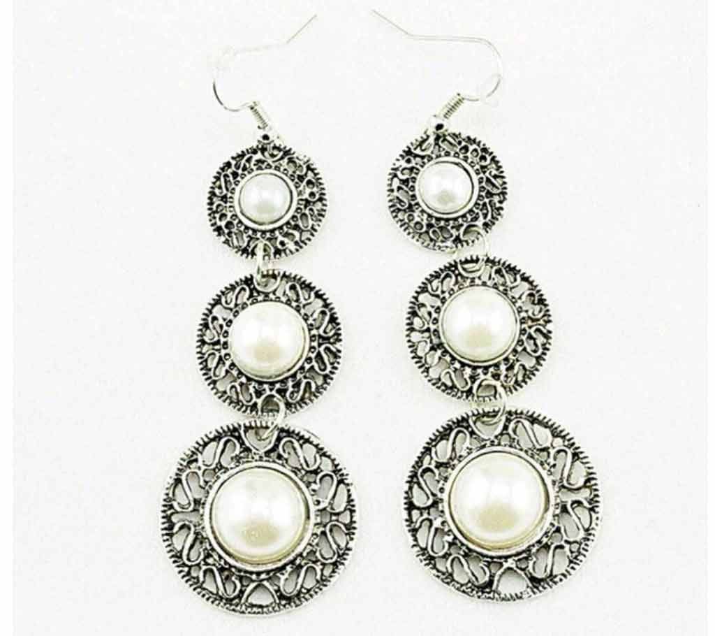 Vintage white pearl Earrings