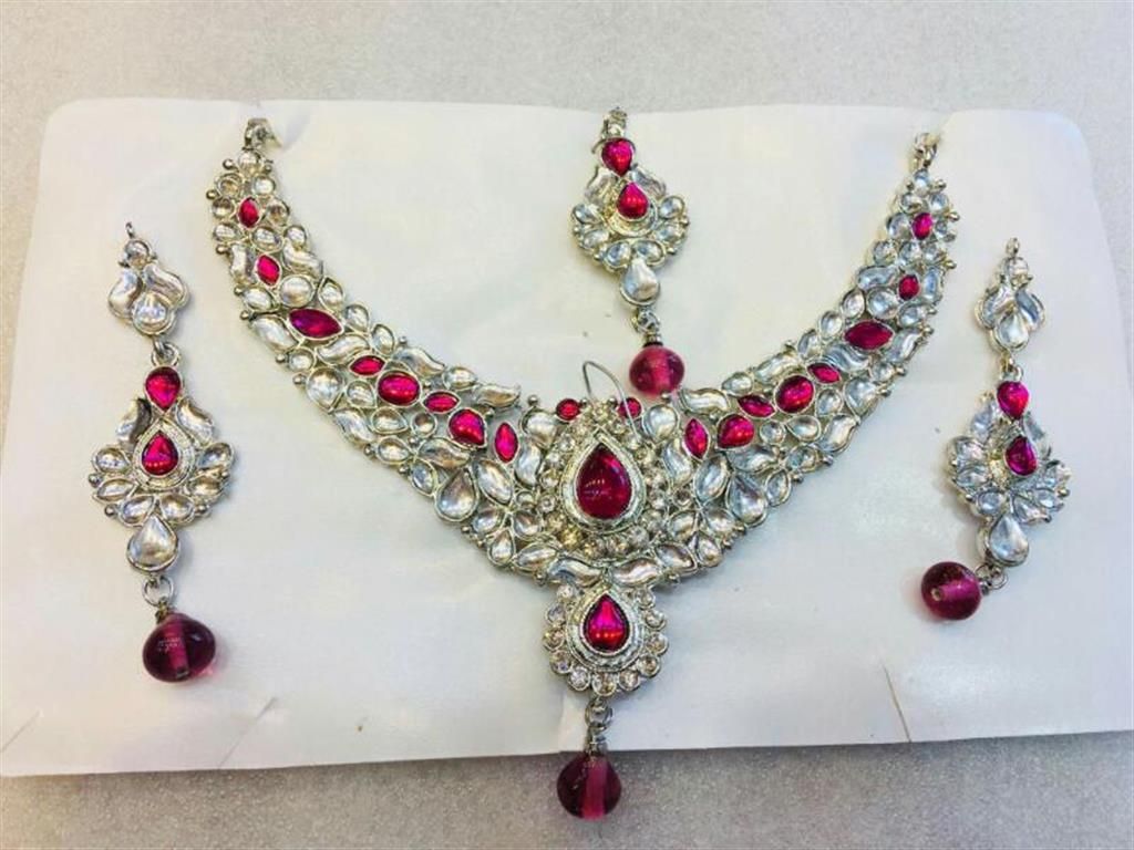 Kundon Stone Setting Jewelry Set