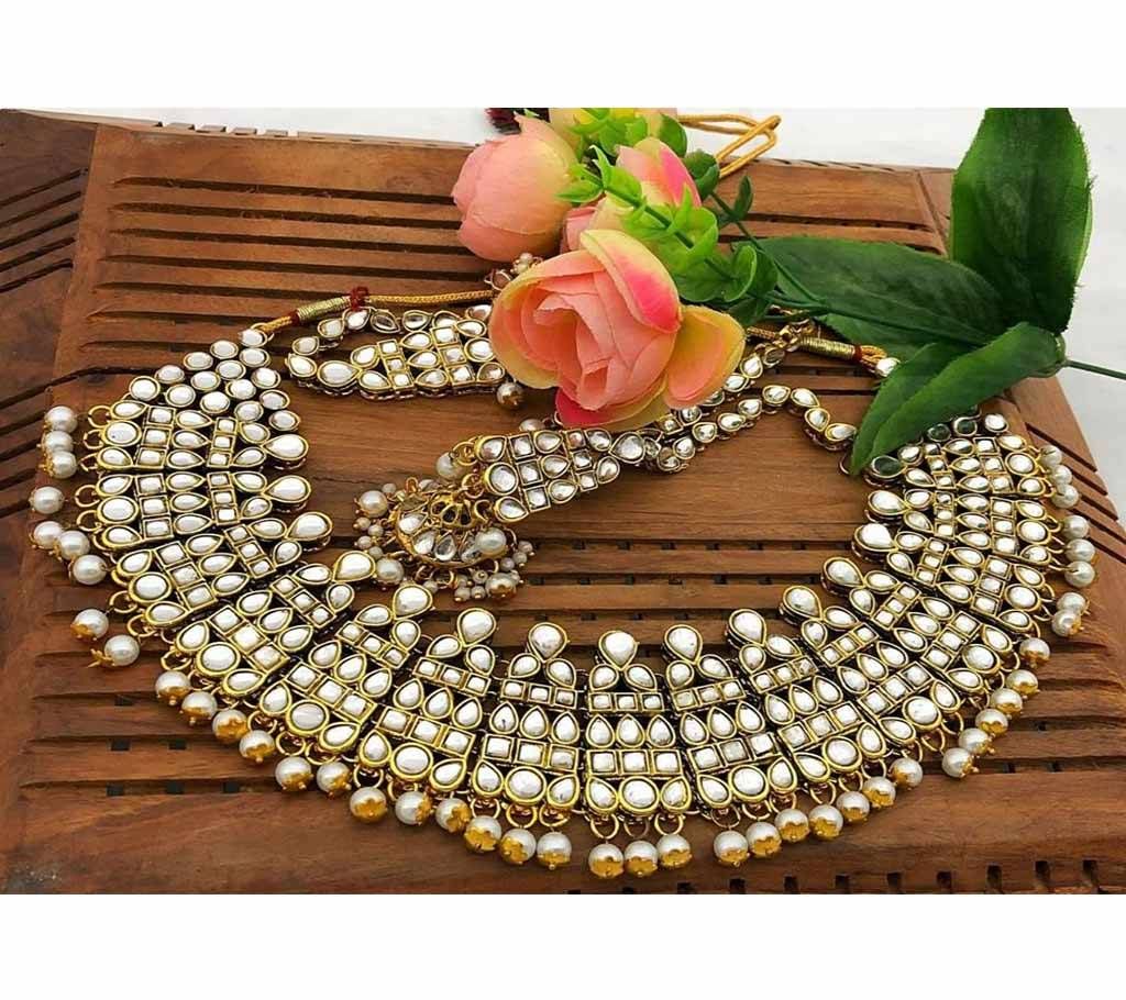 Dabbi Kundan Choker Set 20 Yellow Silver with White Silver with Orange Design Muktas