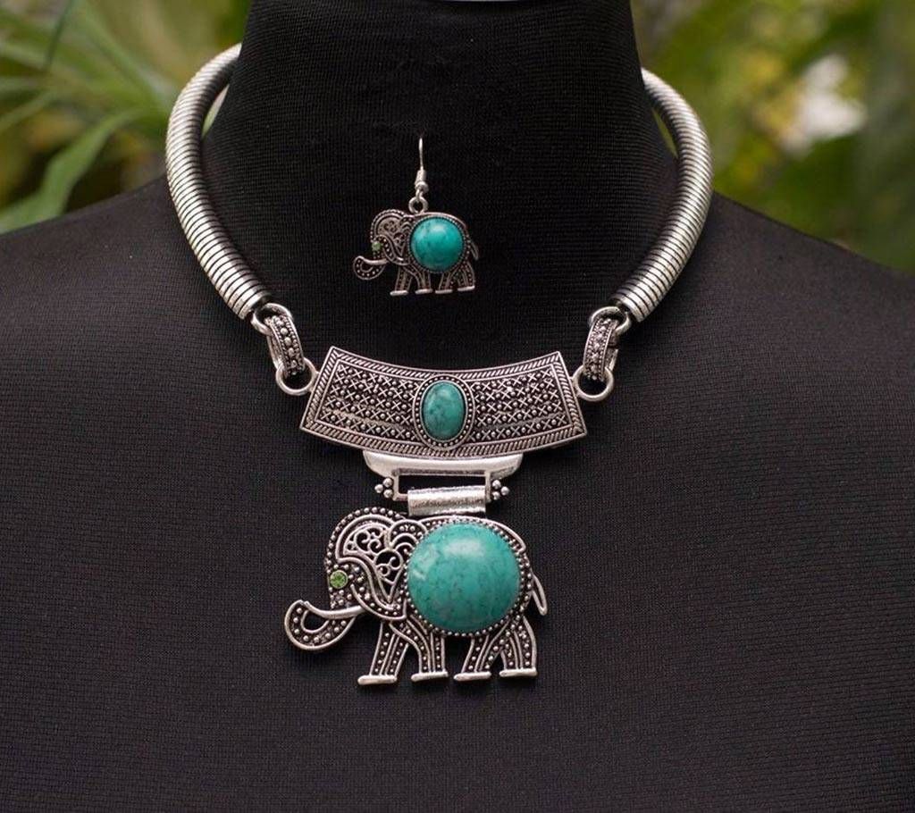 ladies silver plated beads setting pendant 