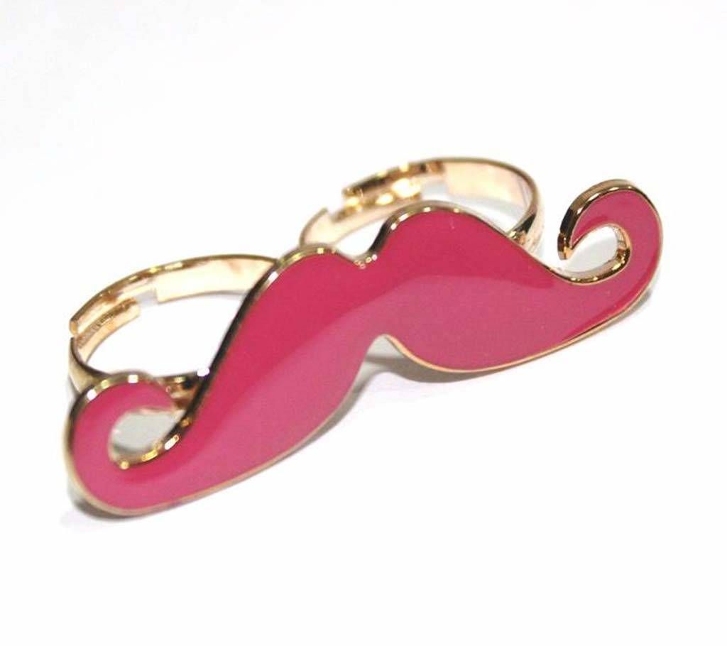 Ladies lip shaped double finger ring 
