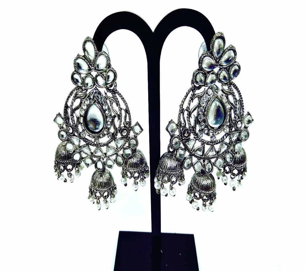 Kundan and stone setting earring 