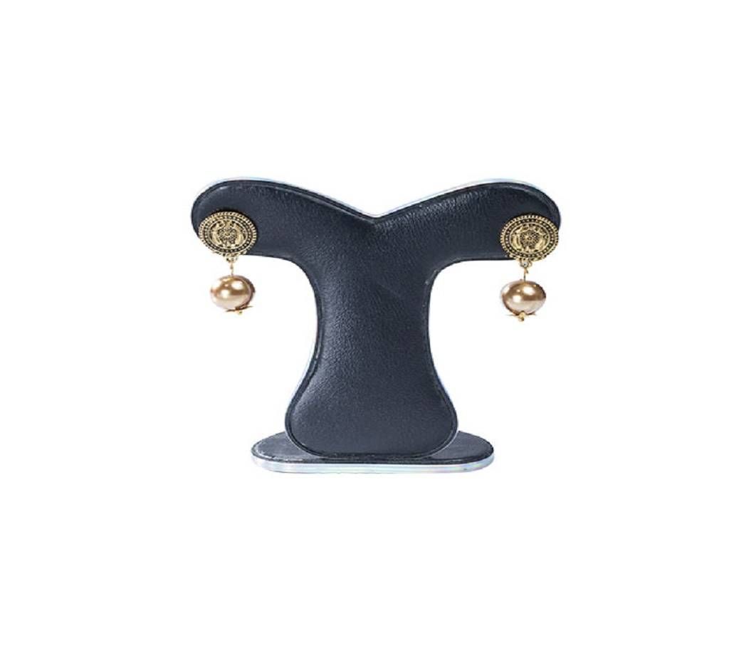 Golden Color Stone Pearl Setting Earring