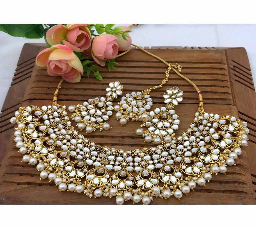 Dabbi Kundan Choker Set 01 Yellow with Silver