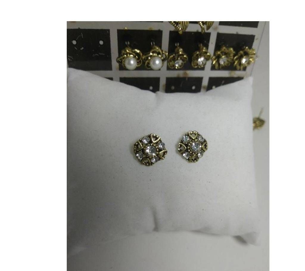 antique small ear ring 