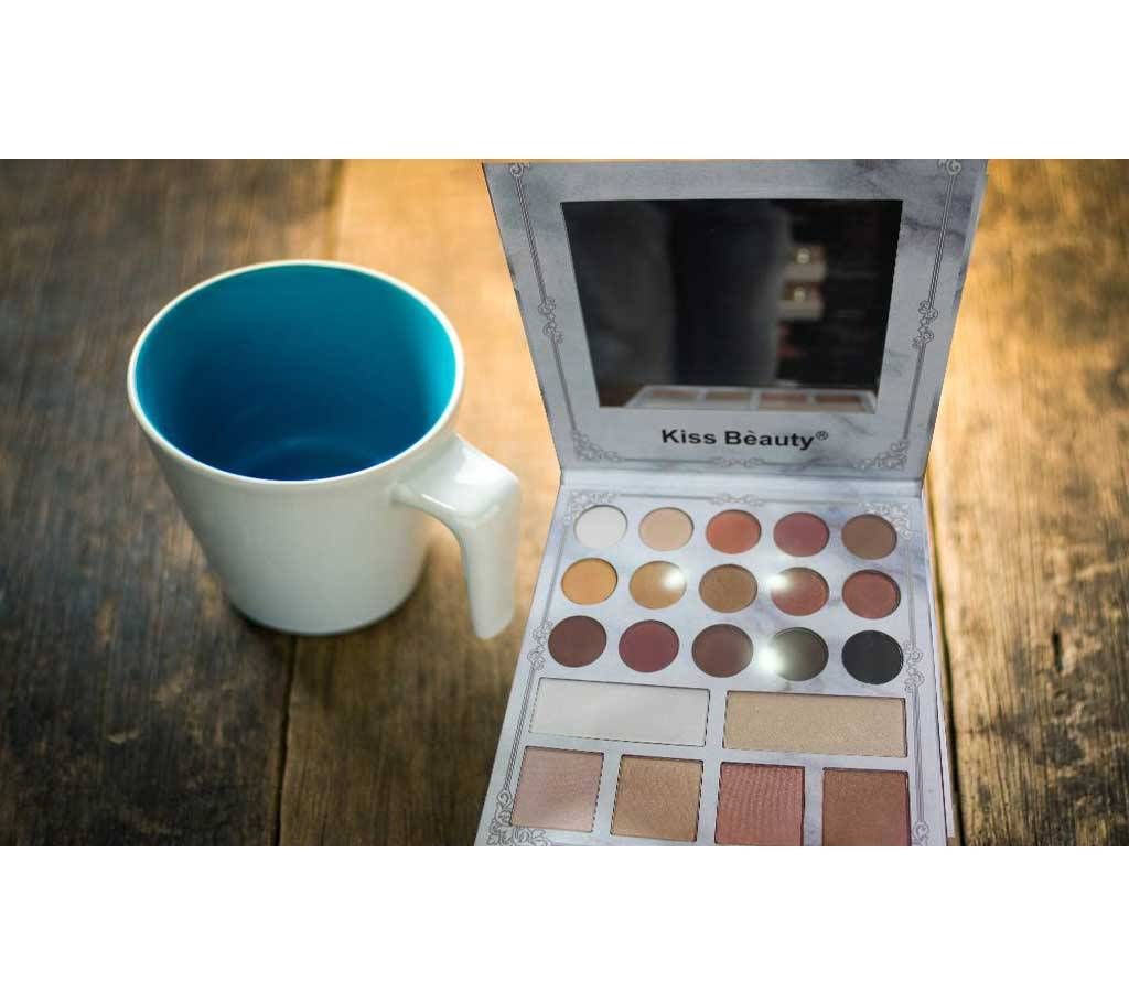 Carli Bybel Eyeshadow Palette - 56 g - UK 
