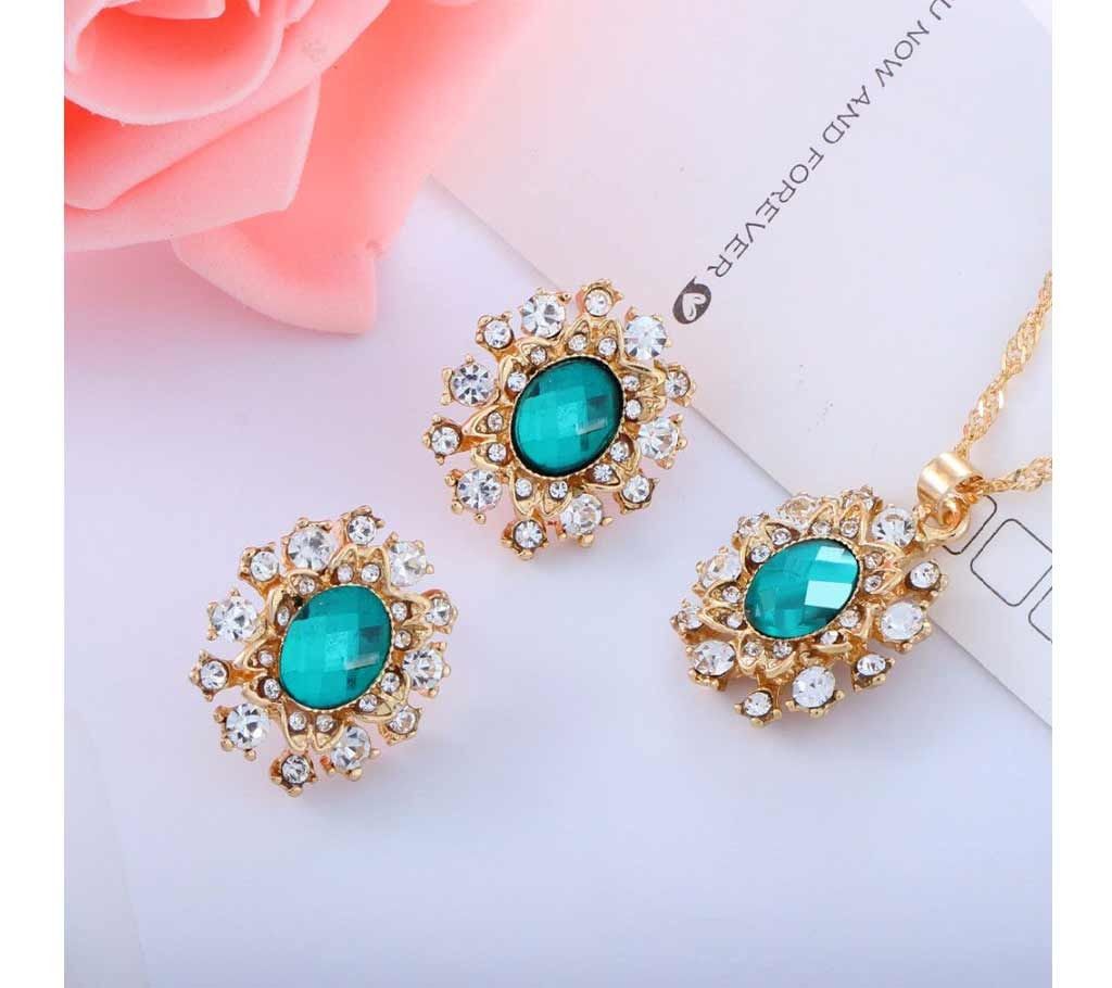 White and blue stone setting pendant set