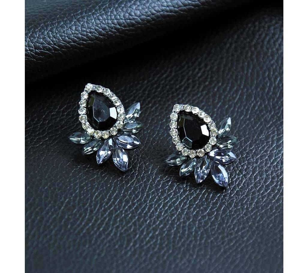 Gray Glass Black Resin Metal Earring