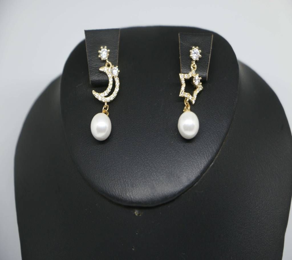 White stone with pearl Earring