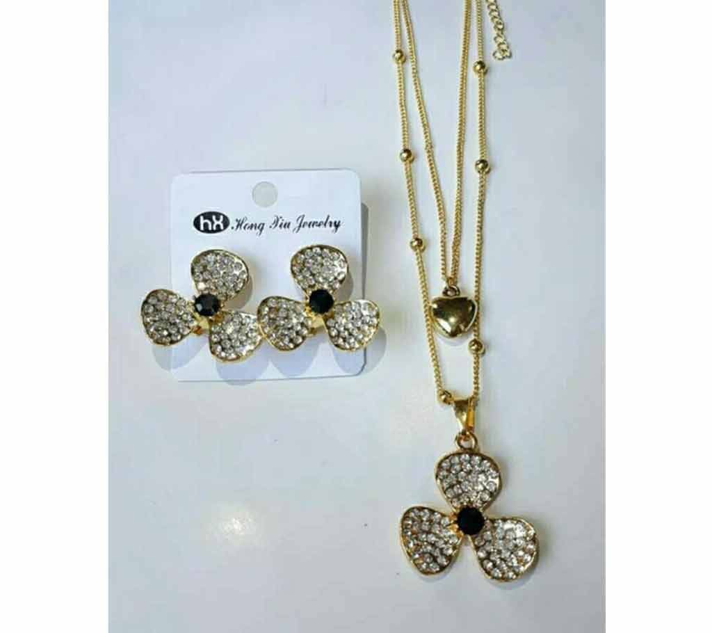 Double chain pendant set