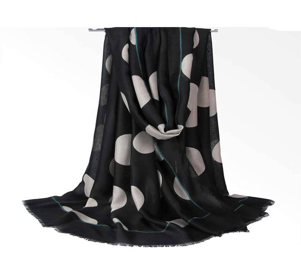 Big dot print hijab