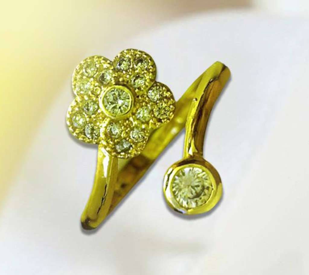 flower shaped ladies finger ring