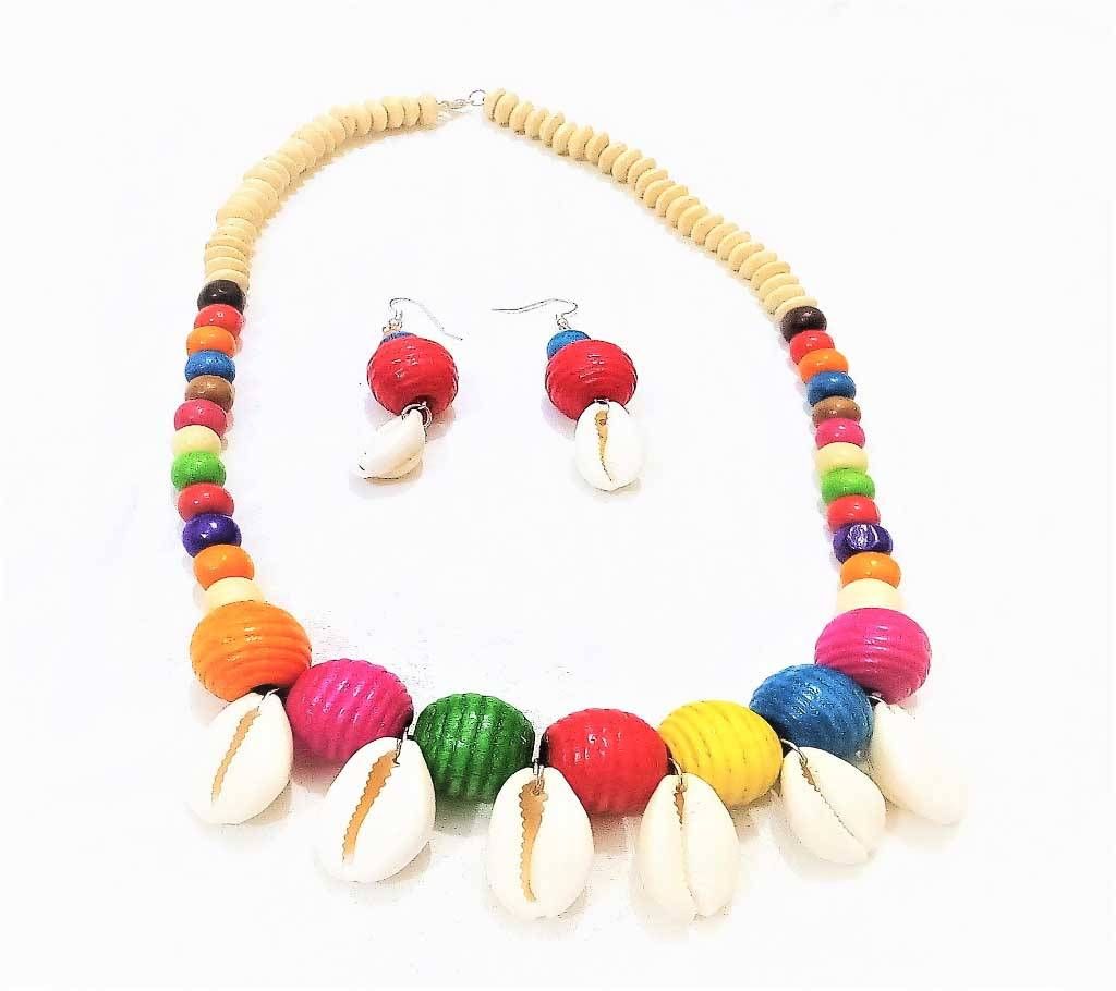 Multi color wooden beads necklace with Kory