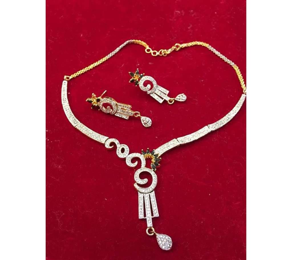 Silver Plated Pendant with Earrings 