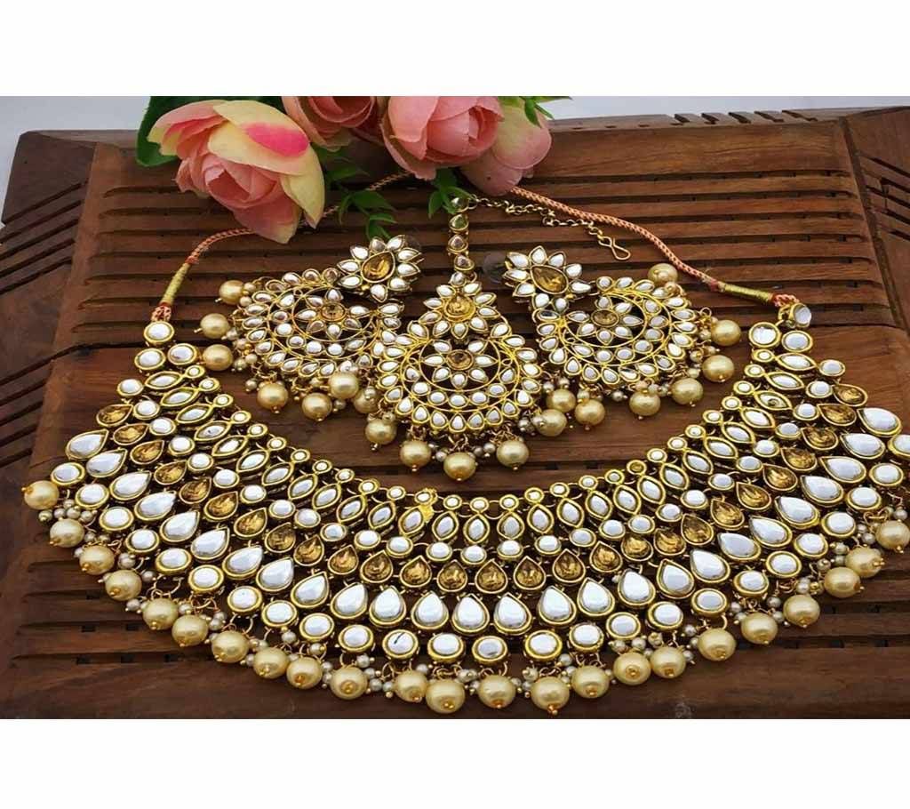 Dabbi Kundan Choker Set 07 Yellow Silver with Gold Silver Muktas