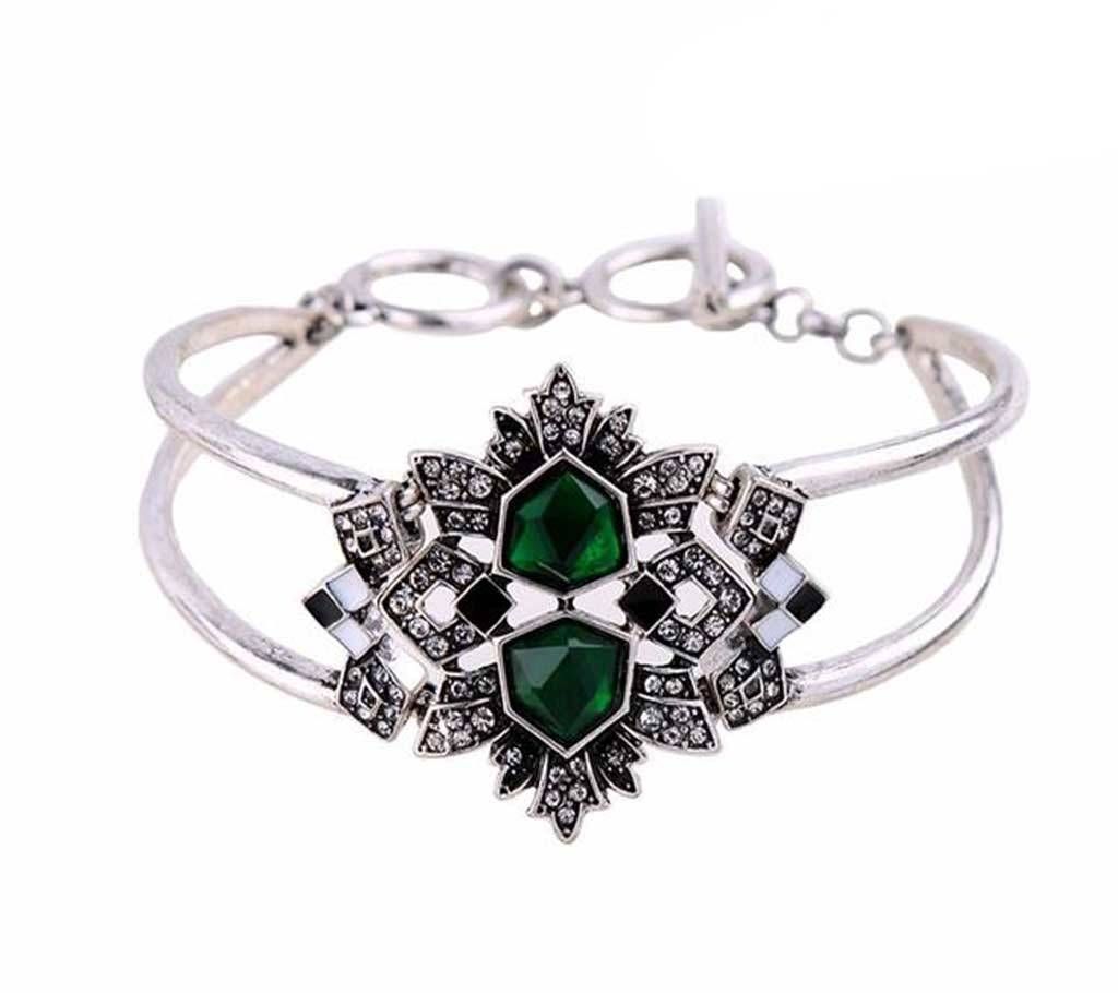 Antique Silver Color Green Bangles