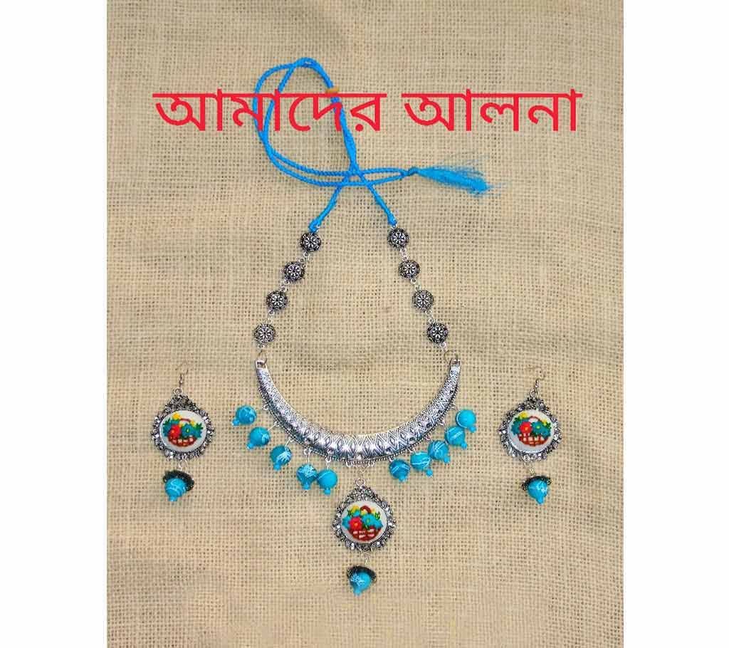 Embroidered Flower Basket Necklace Set 