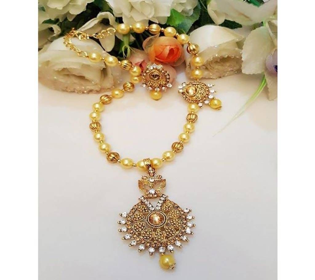 Golden Perl Necklace Set