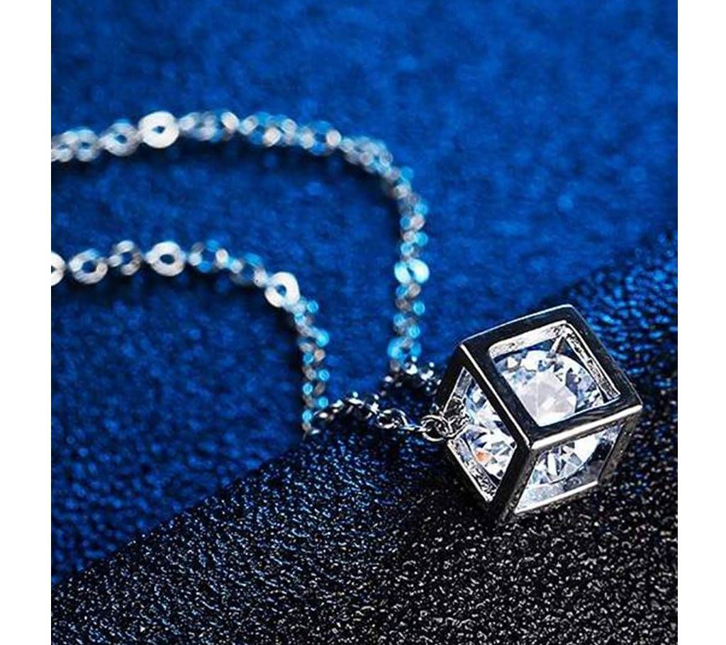 Square Cube Necklace Pendant for Women Crystal Long Statement Chain Necklace Jewelry Cubic Fashion Chain Female Gift