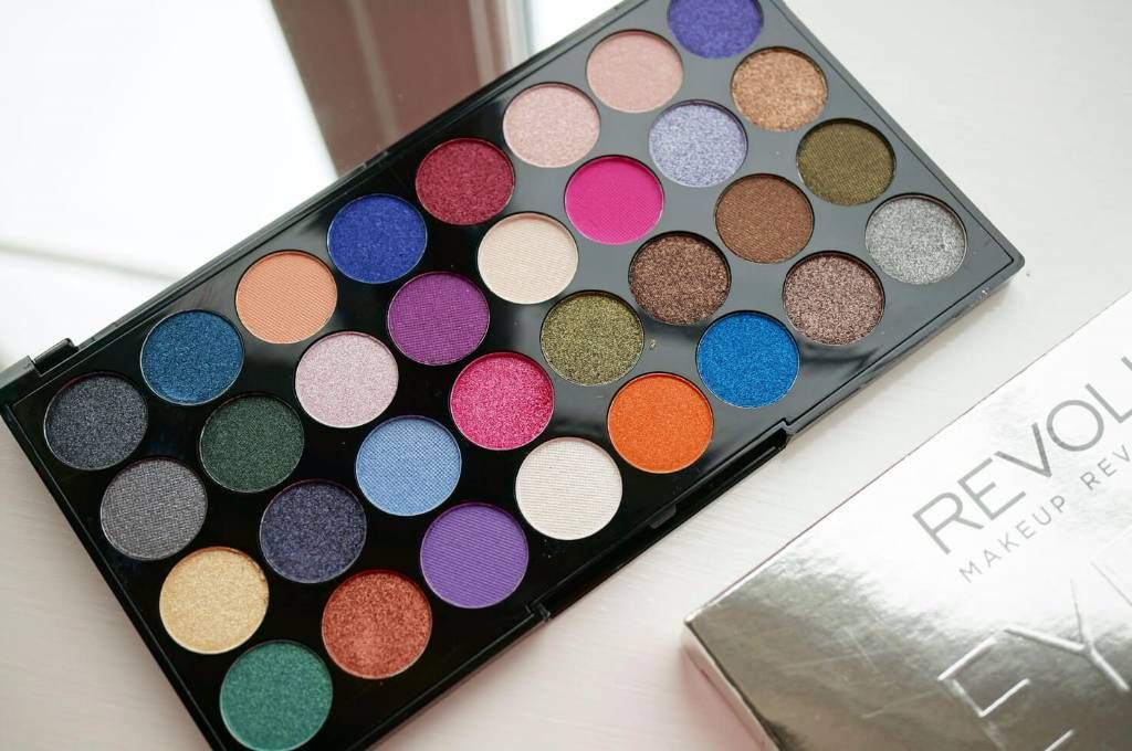 MAKEUP REVOLUTION EYES LIKE ANGELS eyeshadow 