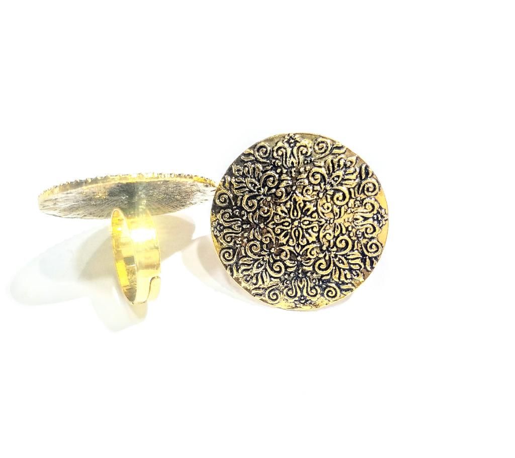 Antique Ladies Finger Ring