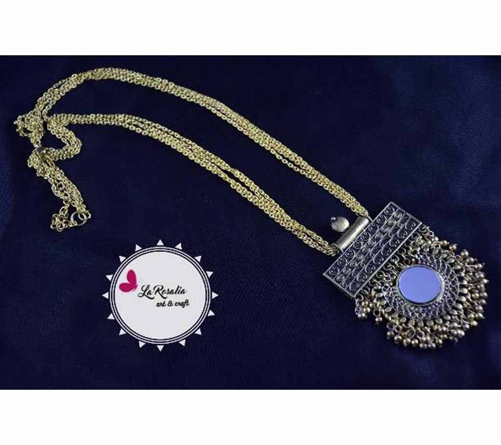 Ladies afgani pendant